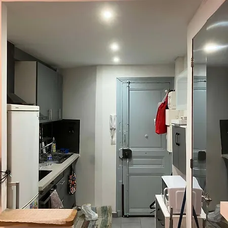 F2 Montmartre 18 * 파리