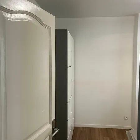 Апартаменты F2 Montmartre 18 Париж